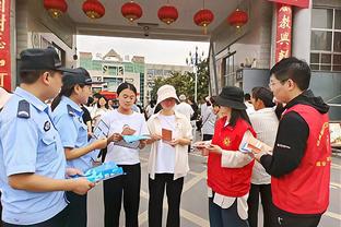 围巾板凳！勇士先发变阵：库里、波姐、克莱、库明加、卢尼